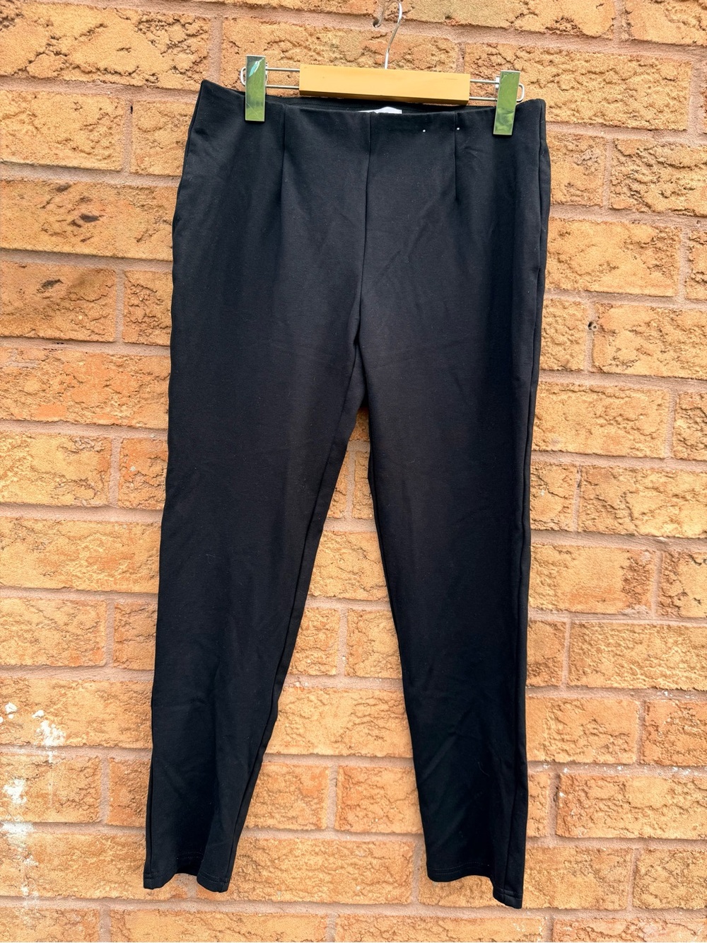 💫4/$25 • Calvin Klein Elastic Waist Pull On Ankle Pants